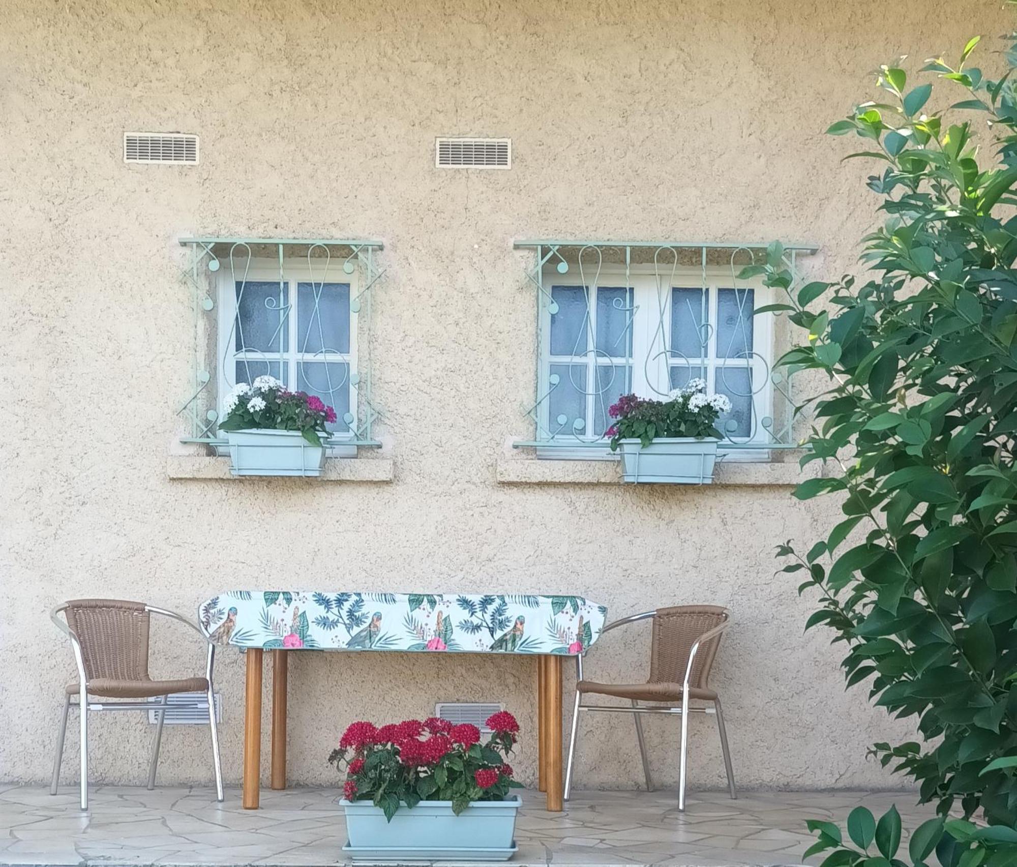 Gentil Coquelicot Apartment Mirepoix  Luaran gambar
